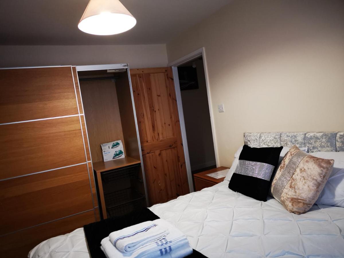 Brigstock Holidays House 맨체스터 외부 사진